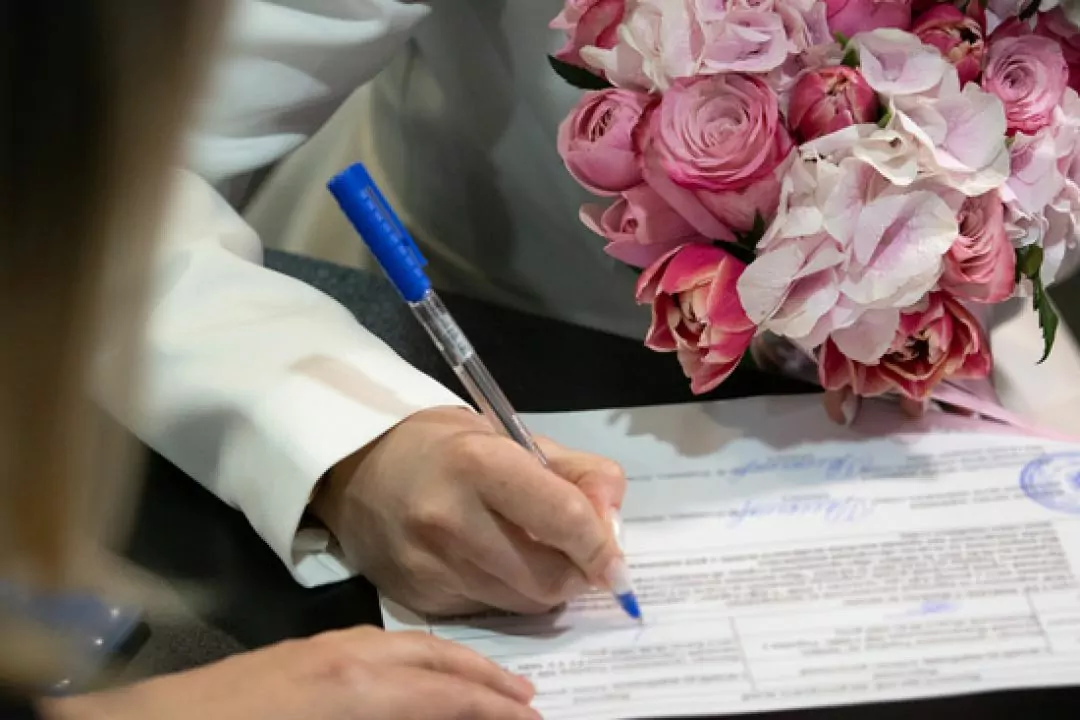 У Києві у межах пілотного проєкту реєструватимуть шлюби у ЦНАПах