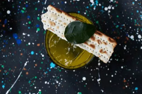 На Гончара открылся ресторан греко-семитской кухни