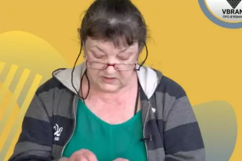 В Украине запустили социальный YouTube-проект с бабушками, которые учат вязанию