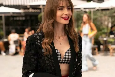 Продолжение &laquo;Эмили в Париже&raquo; и приквел &laquo;Ведьмака&raquo;: 7 главных сериалов декабря