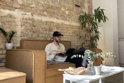 На Подоле открыли арт-пространство &laquo;Інформатика&raquo; с кофе и десертами