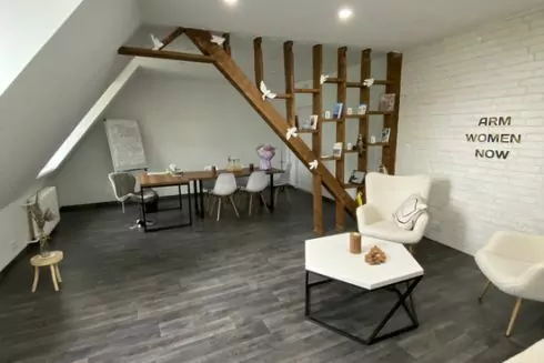 В Киеве открыли мультифункциональное пространство ArmWomenHub для поддержки женщин-военных