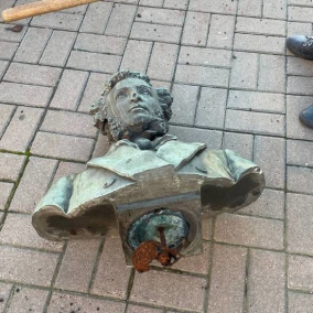 Мінкульт після демонтажу позбавив охоронного статусу пам’ятник Пушкіну в Києві