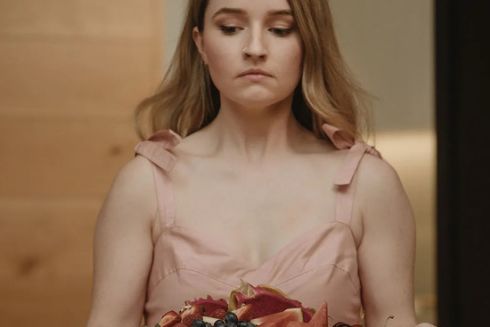 Шершні, Білий лотос, Касандра: 13 серіалів лютого