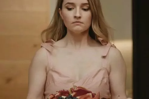 Шершні, Білий лотос, Касандра: 13 серіалів лютого