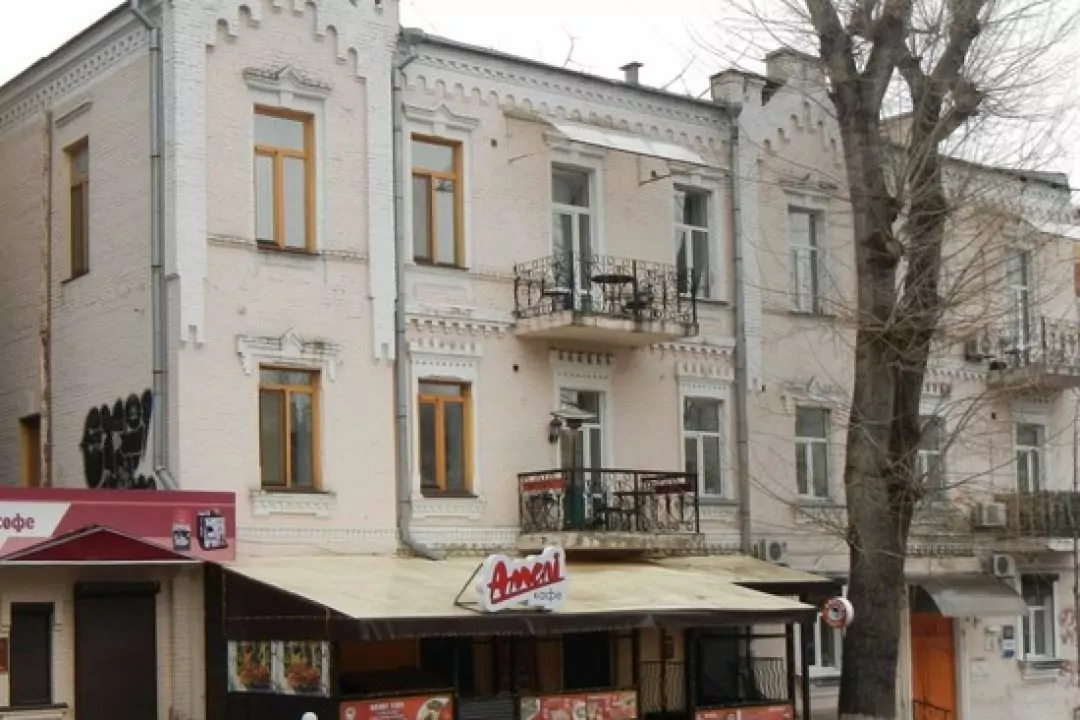 В историческом центре Киева сносят &laquo;дом с мухами&raquo; XIX века