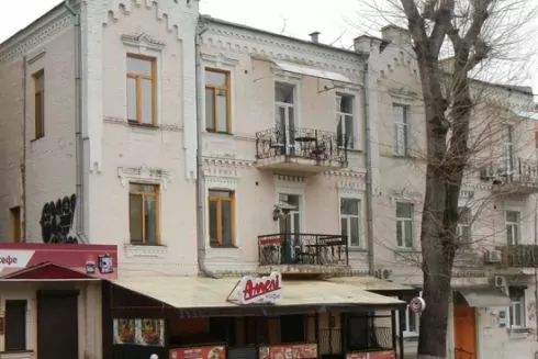 В историческом центре Киева сносят &laquo;дом с мухами&raquo; XIX века