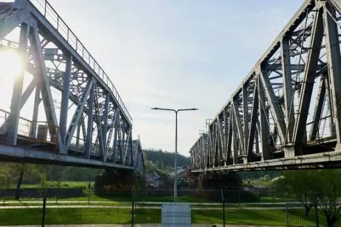 &laquo;Укрзалізниця&raquo; завершила капітальний ремонт мосту через річку Ірпінь