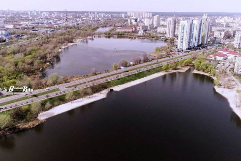 Який вигляд може мати парк біля Йорданського озера на Оболоні: візуалізація