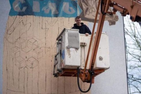 В центрі Ірпеня створюють мурал, присвячений Бахмуту і Соледару