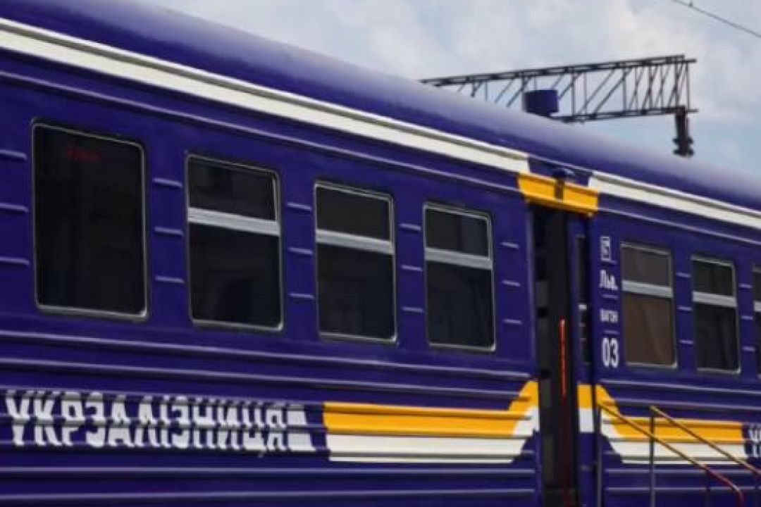 “Укрзалізниця” запустила модернізований поїзд Львів – Ужгород: він ще комфортніший