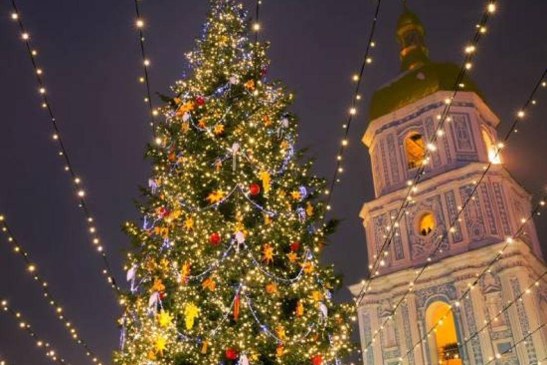 Якою буде головна новорічна ялинка у Києві і коли її встановлять: подробиці