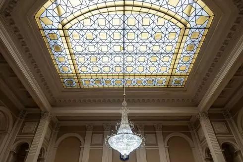 Во львовском университете Франко отреставрируют аварийную стеклянную крышу