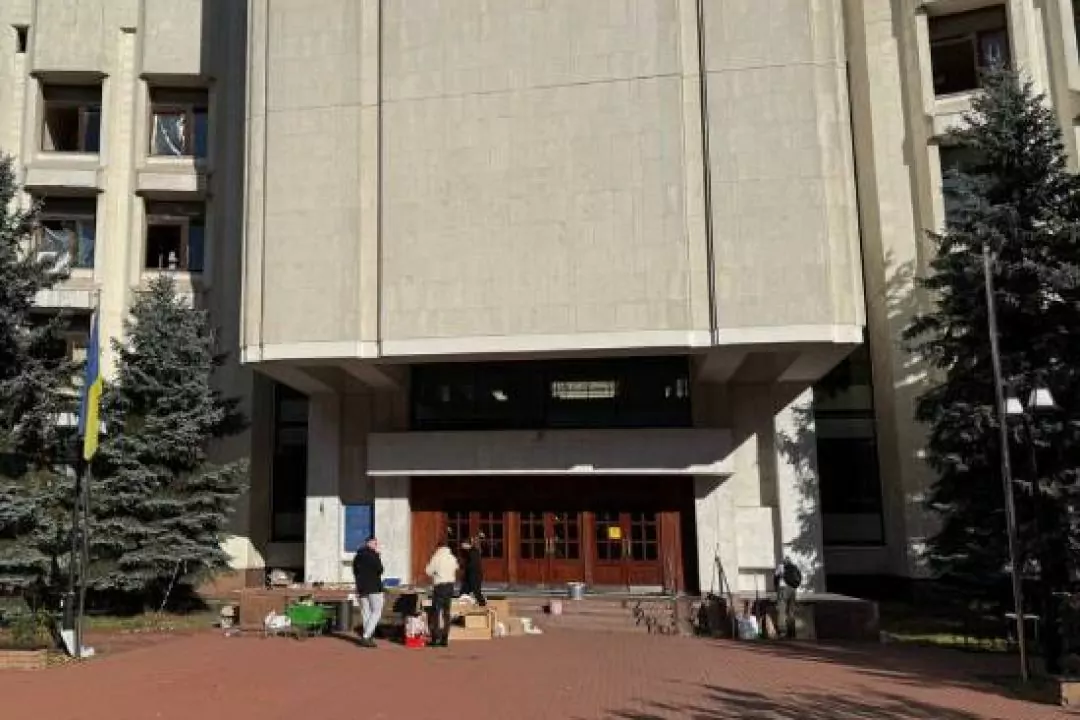 У Києві уламки російського безпілотника пошкодили Інститут журналістики КНУ імені Шевченка