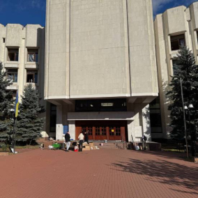У Києві уламки російського безпілотника пошкодили Інститут журналістики КНУ імені Шевченка