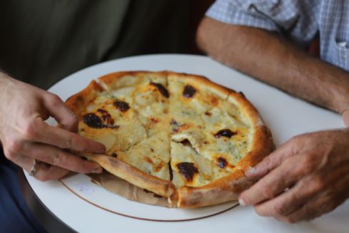 В Ірпені відкрився піца-бар "Без дверей"