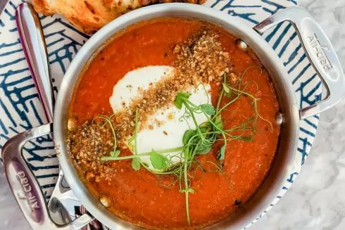 Порятунок у літню спеку &mdash; холодний суп капрезе від Марко Черветті