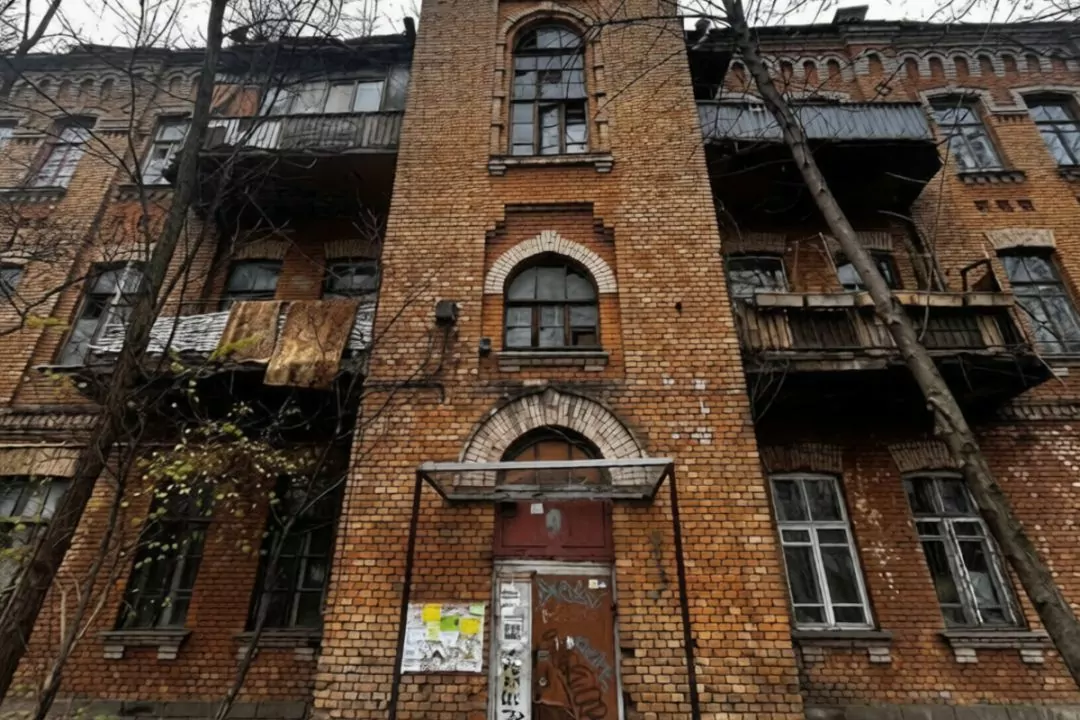 Київська прокуратура зобов'язала комунальників відремонтувати історичну будівлю в Солом'янському районі