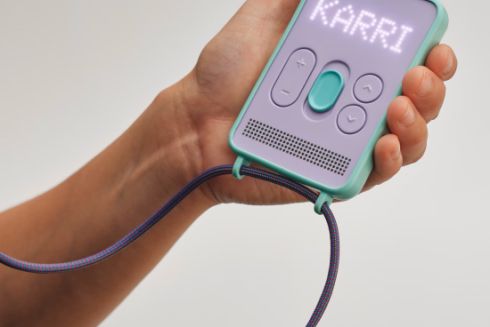 Дизайнери створили дитячий «смартфон» без екрана з голосовими повідомленнями і GPS