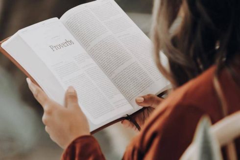 Сайты книжных магазинов не выдержали наплыва покупателей после тысячи за вакцинацию и «упали»