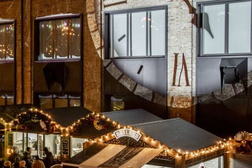 Фото. На «Деміївській» відкрили святковий ярмарок від Roshen