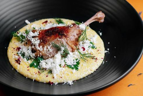 Борщ зі смородиною та грибне морозиво: На Прорізній відкрився ресторан української кухні &laquo;Товста качка&raquo;