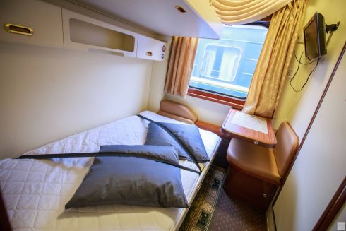 «Укрзалізниця» запустила VIP-вагон з душем і кондиціонером