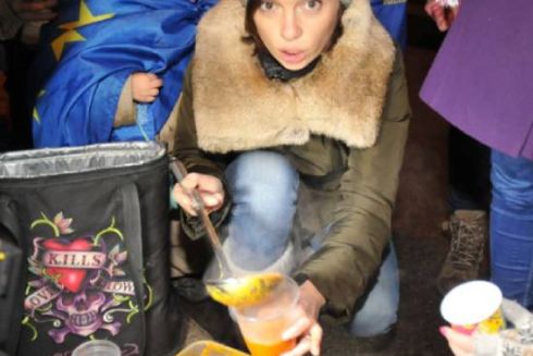 Самое интересное за неделю: Воспоминания о еде на Майдане и как начиналась Революция достоинства