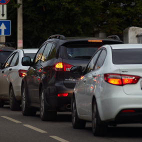 В КГГА рассказали, сколько частных автомобилей ежедневно передвигаются по Киеву