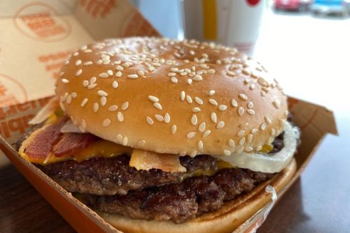 McDonald's возобновил работу на Майдане Незалежности и на проспекте Победы