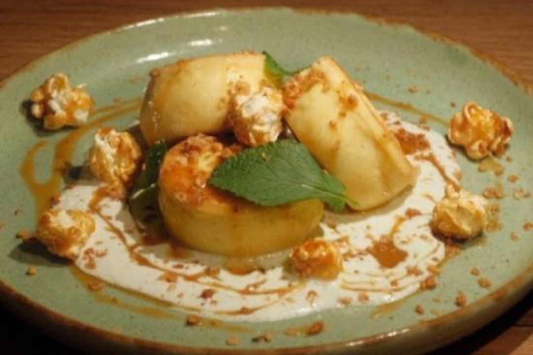 Біля ботсаду Гришка запрацювало кафе “Звіринецька” зі сніданками протягом дня та десертами