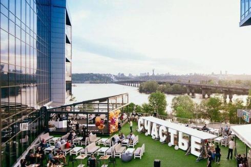 «БарменДиктат» і Khu Yum відкривають точку на Березняках. З коктейлями та азійськими стравами