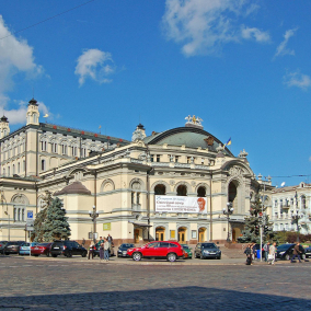 Возле Оперного театра в Киеве вновь заработает фонтан