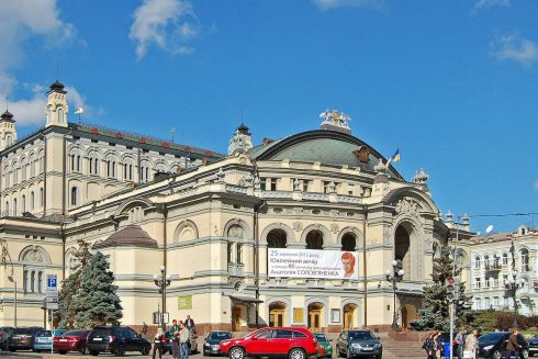 Біля Оперного театру у Києві вновь запрацює фонтан