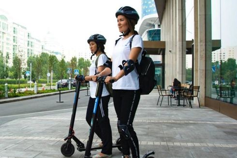 В Киеве заработал сервис аренды самокатов KIWI