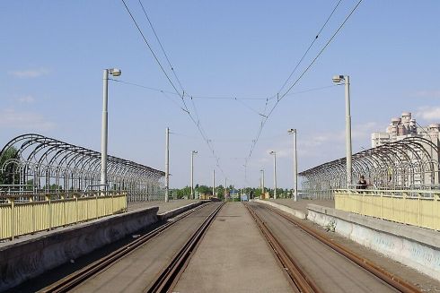 Відремонтують шляхопровід на Троєщині, через який курсує швидкісний трамвай