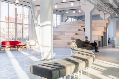 На Львовской площади открылся коворкинг Kooperativ. Как он выглядит