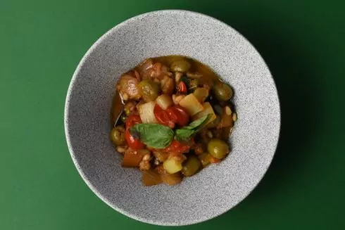 Сицилисская капоната: овощное рагу, в которое ты влюбишься