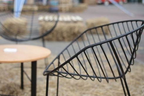 У львівських парках встановлять стільці для сидіння наодинці