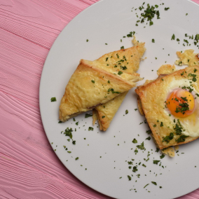 Крок-мадам та крок-месьє: як приготувати французький сніданок