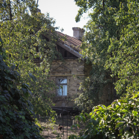 Обстріл Києва 10 червня: росіяни знищили історичний будинок на Куренівці та вбили мешканку