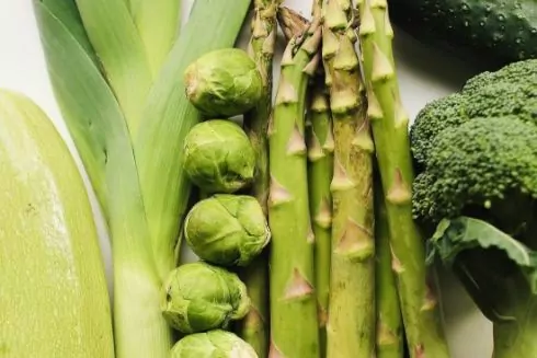 Кафе и гастромаркет с экзотическими фруктами и деликатесами: на Печерске открыли заведение &laquo;Артишок&raquo;