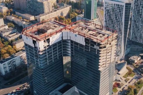 Недобудований хмарочос Sky Towers у Києві продали за 560 мільйонів гривень