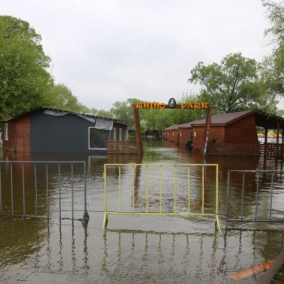 У Києві затопило парк “Муромець” , Гідропарк і Оболонську набережну: фото