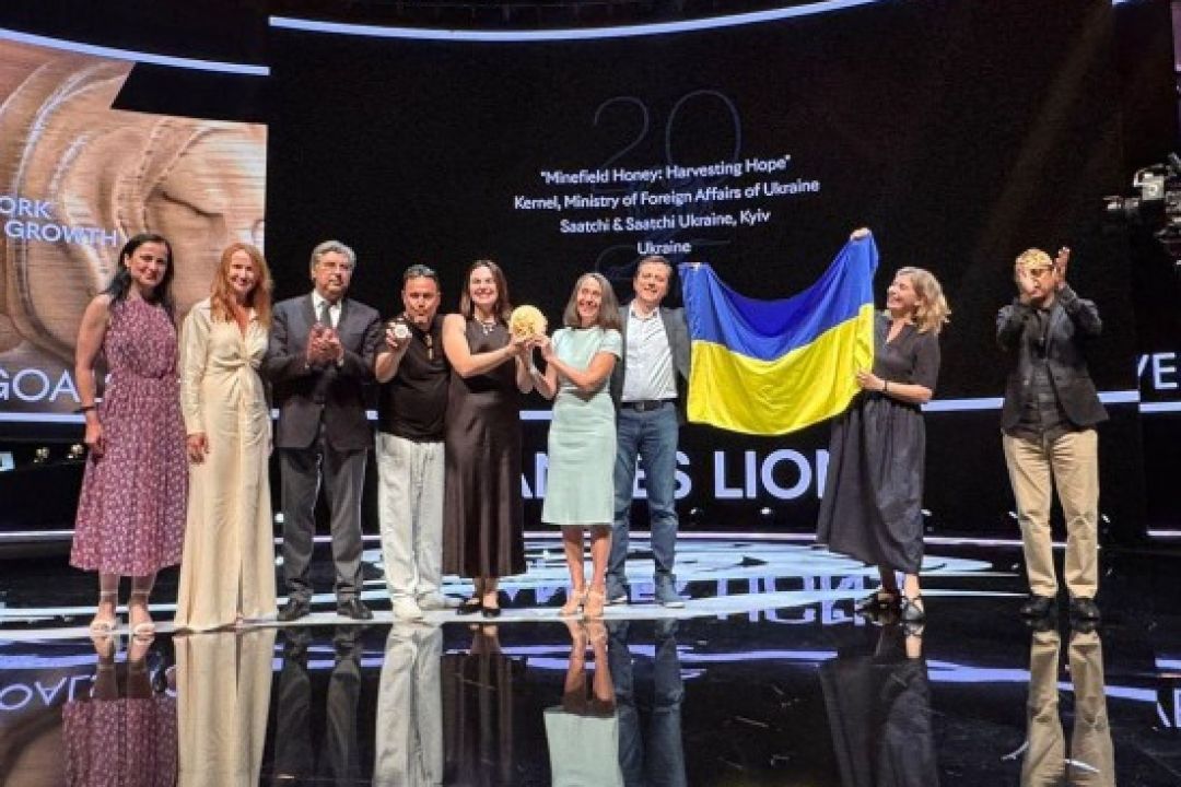 Проєкт “Мед мінних полів” здобув перше в історії України золото на "Каннських левах"