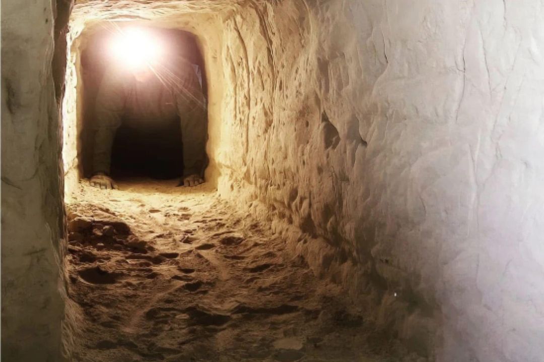 Історичну садибу з печерами в центрі Києва повернули у власність міста