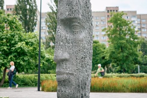 На Оболоні встановили артоб’єкт на честь воїнів ТрО: фото