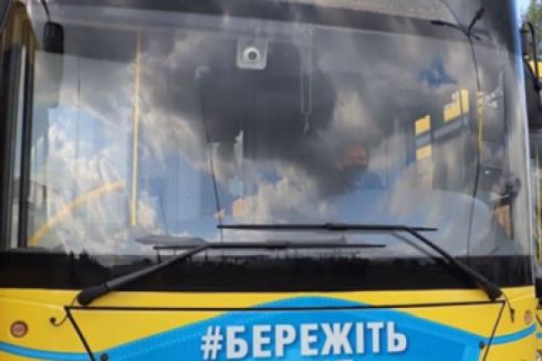 Кабмин запретил включать музыку в общественном транспорте: какие есть исключения