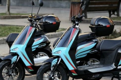 У Києві запустили перші прокатні електромопеди