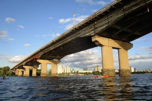 КМДА спростувала &laquo;нові правила&raquo; проїзду мостом Патона